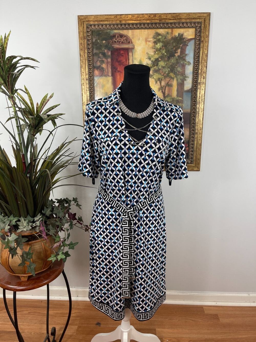 White House Black Market Sheath Dress Women's M Blue White Geo Tailored Nautical